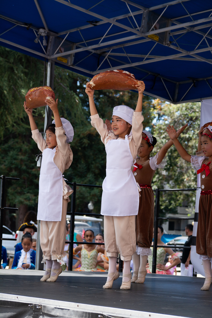 52nd Mountain View Art & Wine Festival, A Festival Like No Other - 52nd Mountain View Art & Wine Festival, A Festival Like No Other