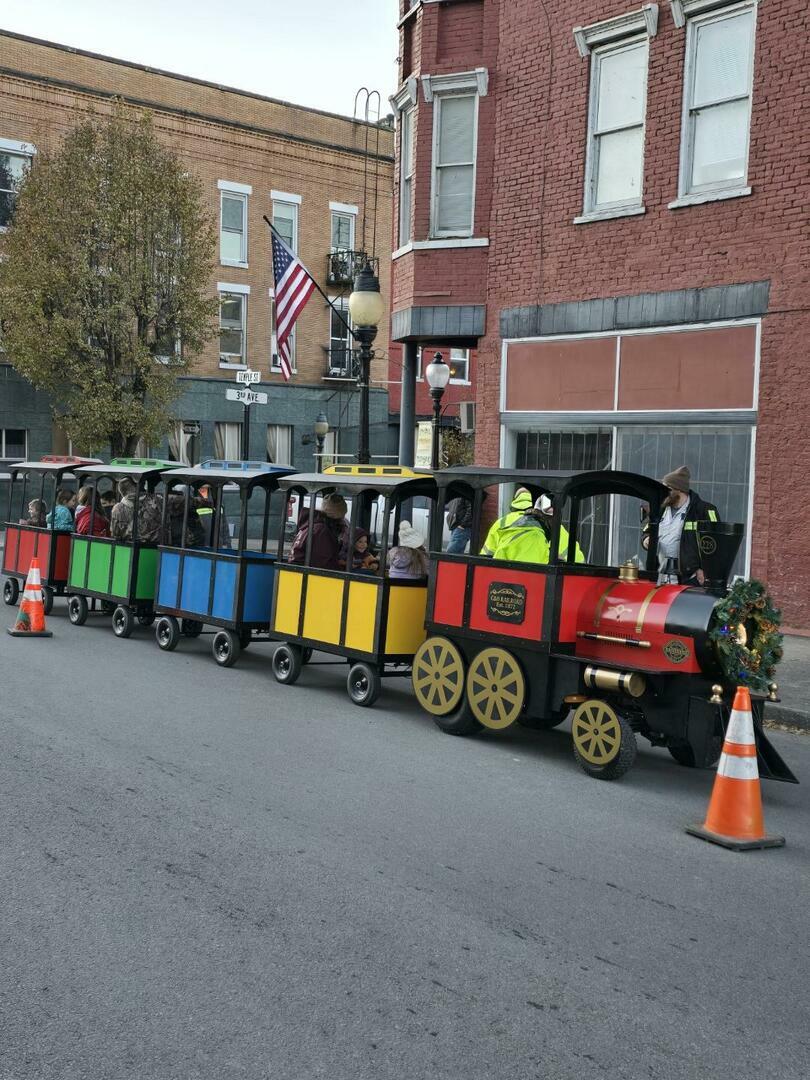 Hinton's Hometown Christmas Festival - Hinton's Hometown Christmas Festival