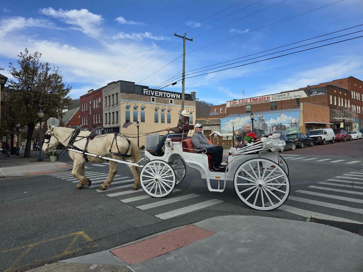 Hinton's Hometown Christmas Festival - Hinton's Hometown Christmas Festival