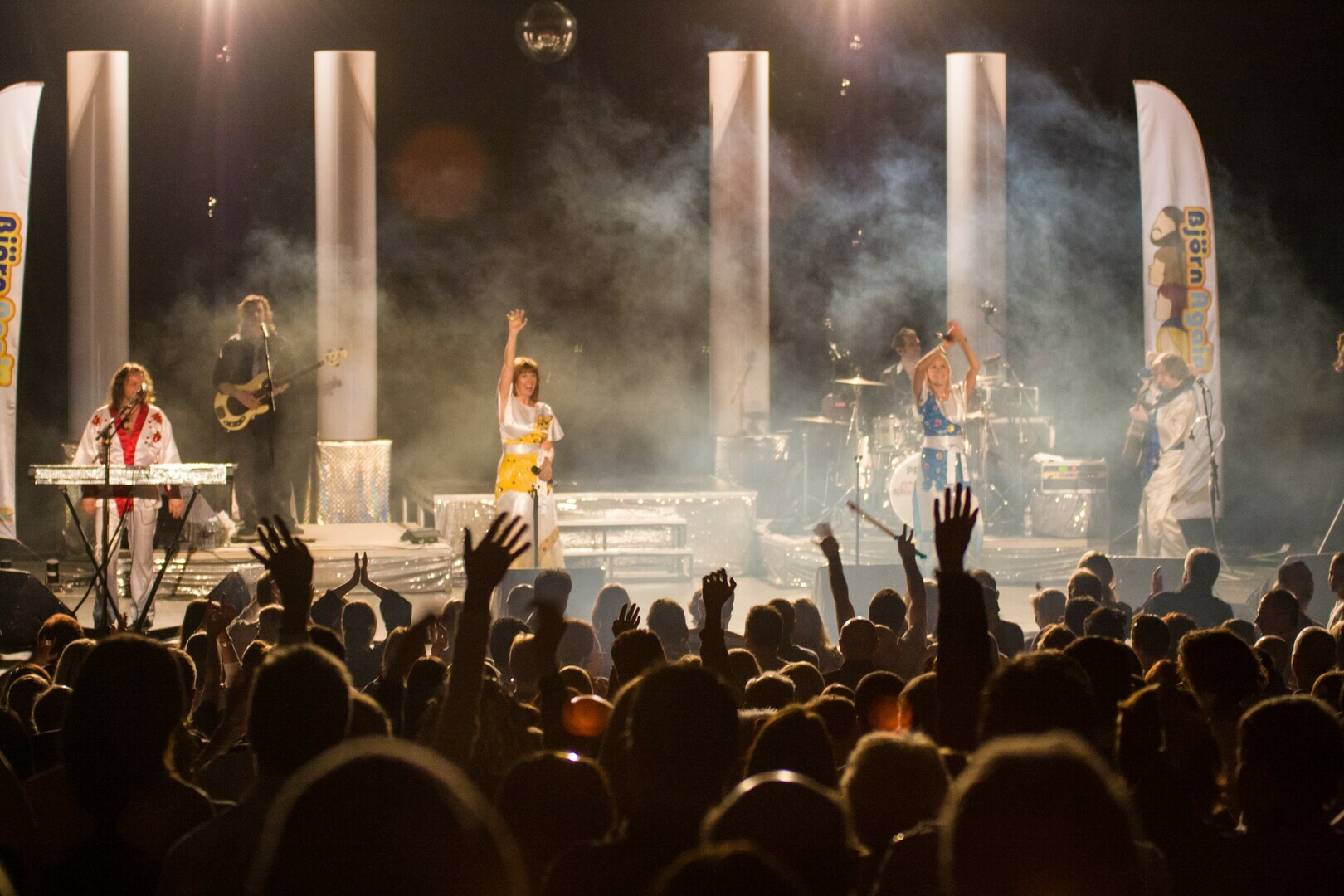 The Thruxton Retro Presents Superfunk - The Thruxton Retro Presents Superfunk