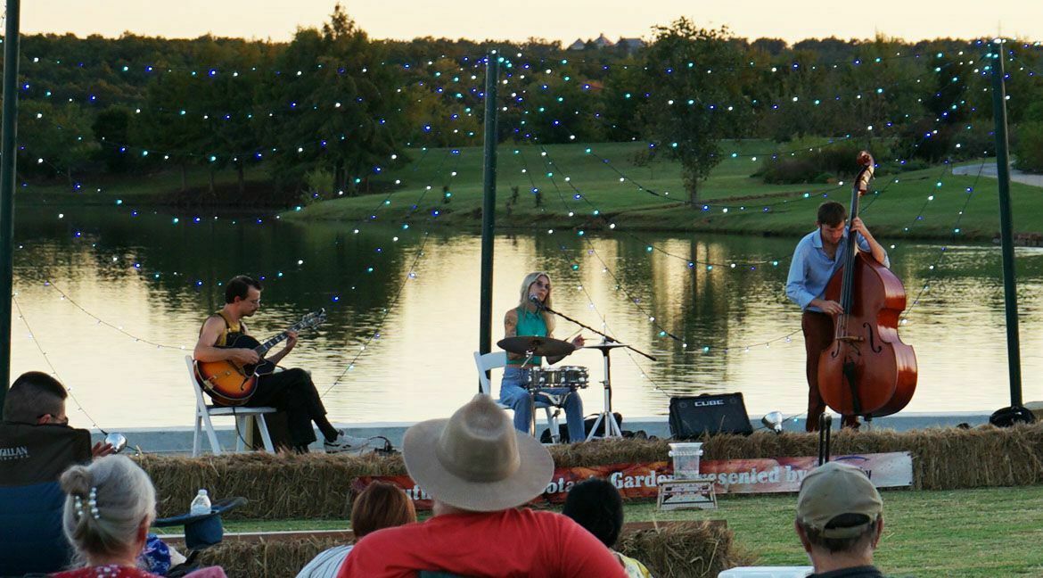 Bands & Blooms: Stephanie Oliver Trio - Bands & Blooms: Stephanie Oliver Trio