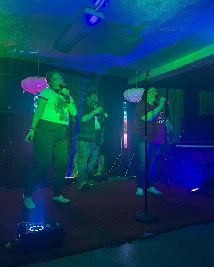 90's Karaoke Party @ The Lounge In Northside - 90's Karaoke Party @ The Lounge In Northside