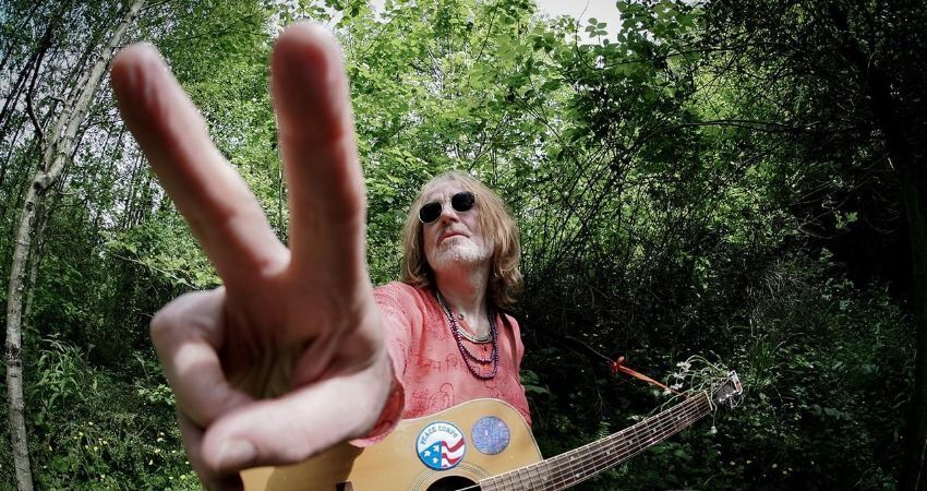 VINNY PECULIAR BAND (TWO SETS) DAVENHAM PLAYERS THEATRE CW9 8NF SAT 7th JUNE 2025 - VINNY PECULIAR BAND (TWO SETS) DAVENHAM PLAYERS THEATRE CW9 8NF SAT 7th JUNE 2025