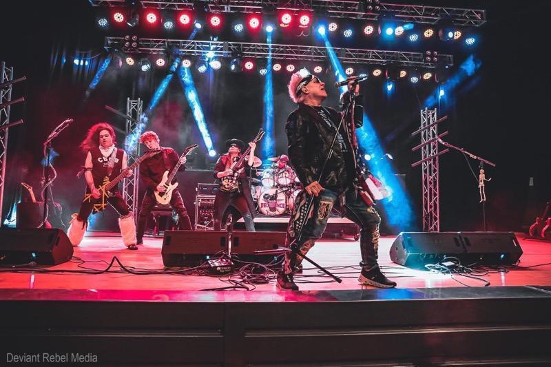 Concert at the Vineyard-Decade of Decadence