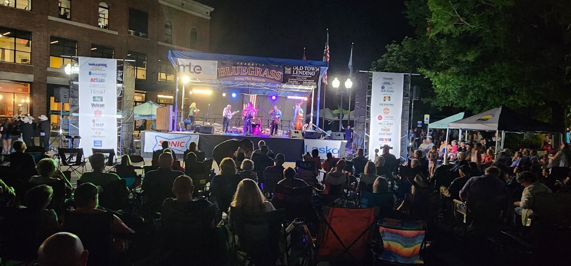 Bluegrass Along The Harpeth