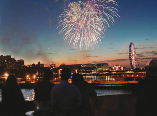 Chicago Fireworks Signature Dinner Cruise on Lake Michigan
