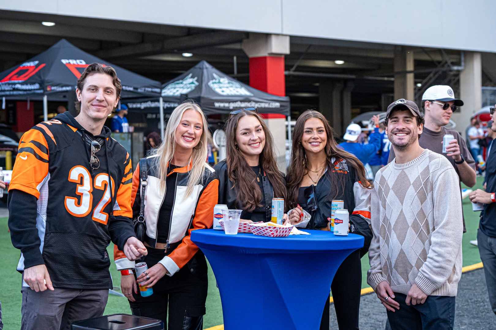 Giants vs Chiefs Savvy Seats Tailgate Zone New York Giants Tailgate Party - Giants vs Chiefs Savvy Seats Tailgate Zone New York Giants Tailgate Party