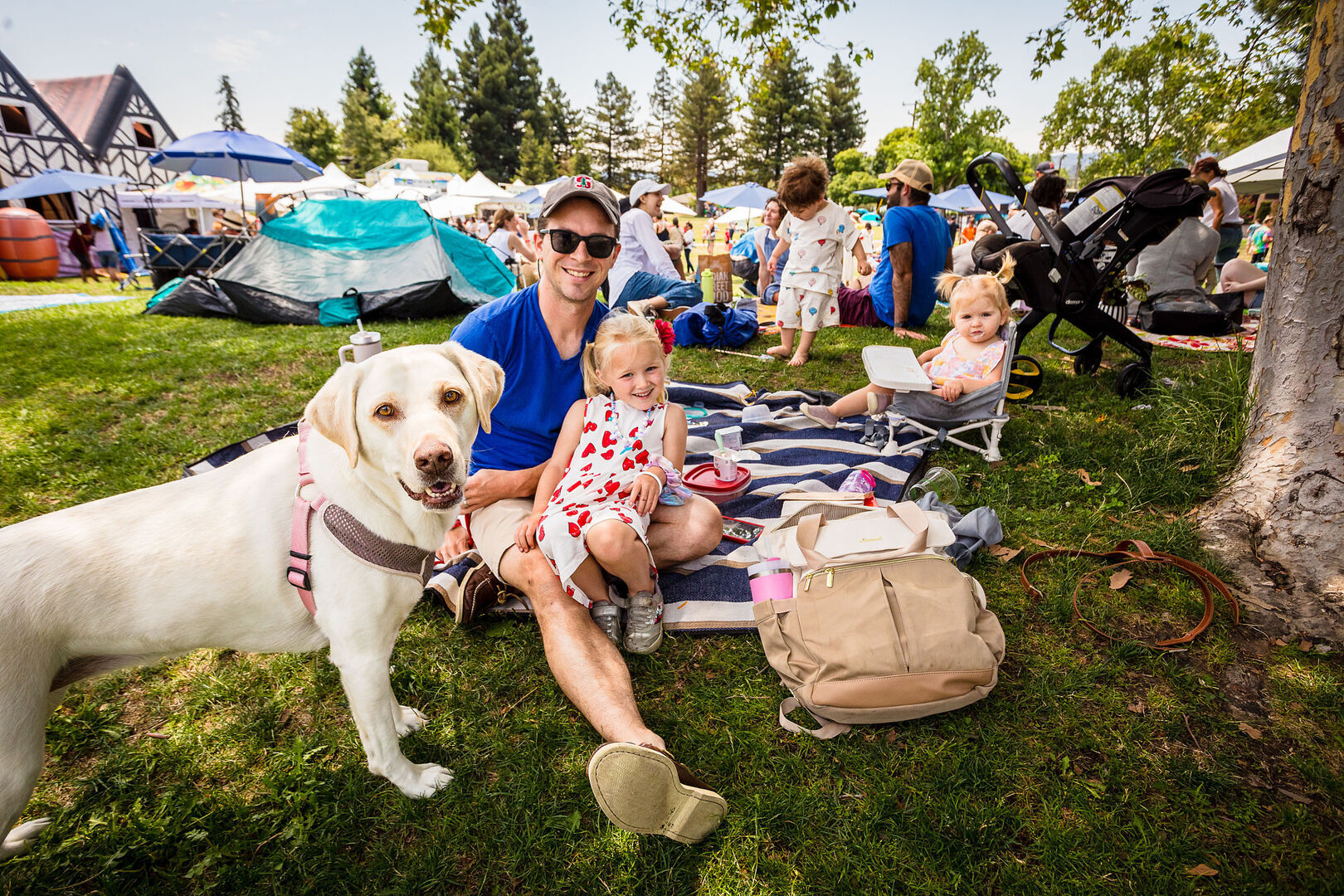 Redwood City PUB IN THE PARK - Featuring Stragglyrs