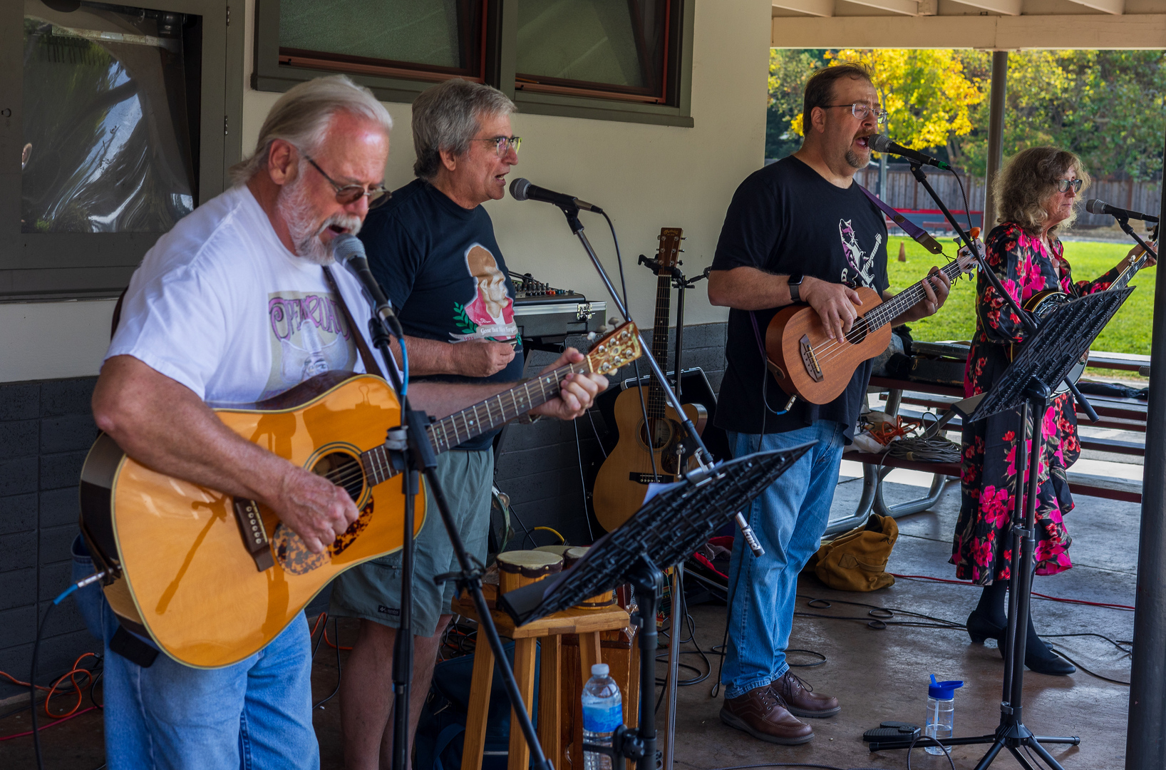 Redwood City PUB IN THE PARK - Featuring Stragglyrs - Redwood City PUB IN THE PARK - Featuring Stragglyrs