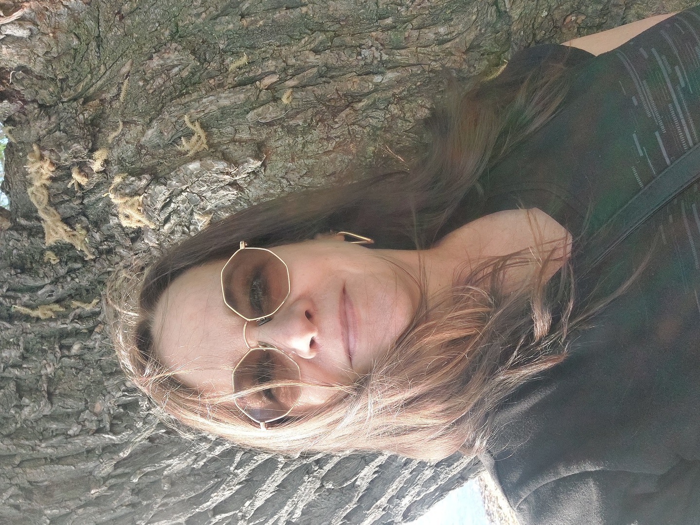 Eva-Louise Vibes at the Vine
