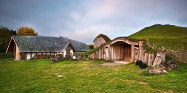 Stone Age Ancestral skills- deer butchery and using the whole animal