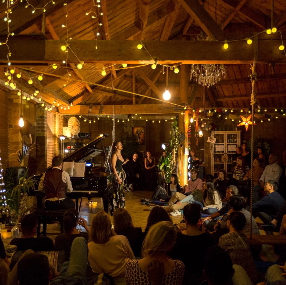 Secret Concert - DEBUT at Shoreditch Treehouse - Secret Concert - DEBUT at Shoreditch Treehouse