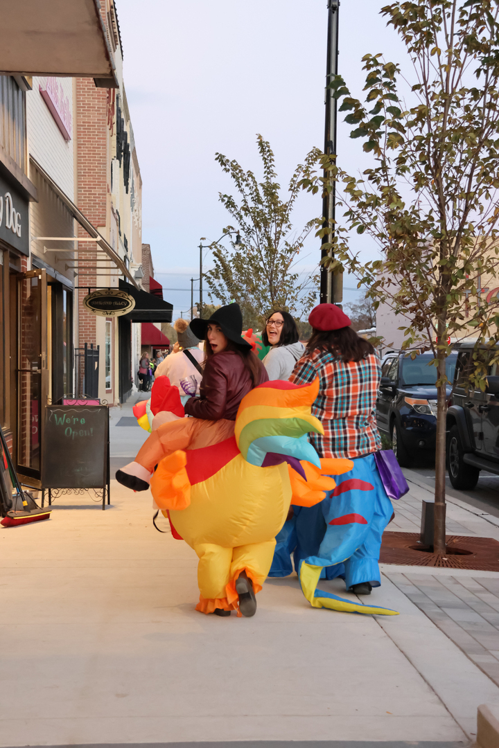 Wine Witches and Brews 2025, October 24, 2025, Indianola Iowa Downtown Square - Wine Witches and Brews 2025, October 24, 2025, Indianola Iowa Downtown Square