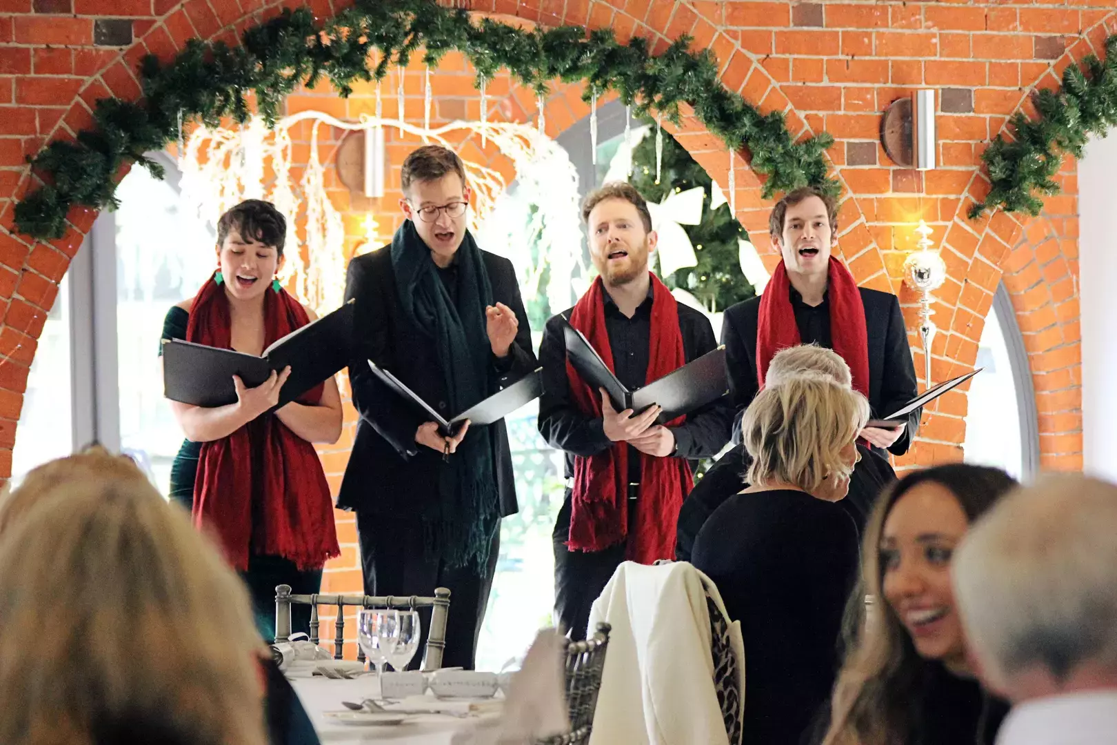 The Tailor of Gloucester with Christmas Dinner