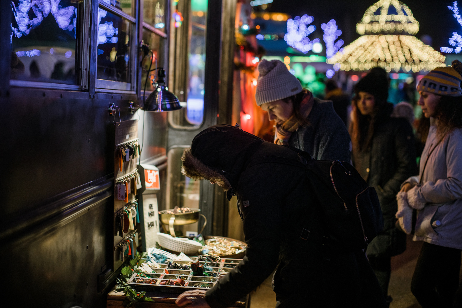 Holiday Market: A Nowhere Collective Collaboration at Lincoln Park Zoo - Holiday Market: A Nowhere Collective Collaboration at Lincoln Park Zoo