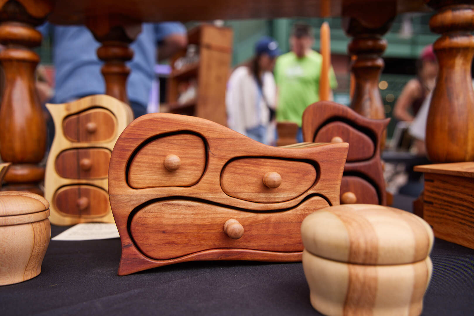 Holiday Market: A Nowhere Collective Collaboration at Lincoln Park Zoo - Holiday Market: A Nowhere Collective Collaboration at Lincoln Park Zoo