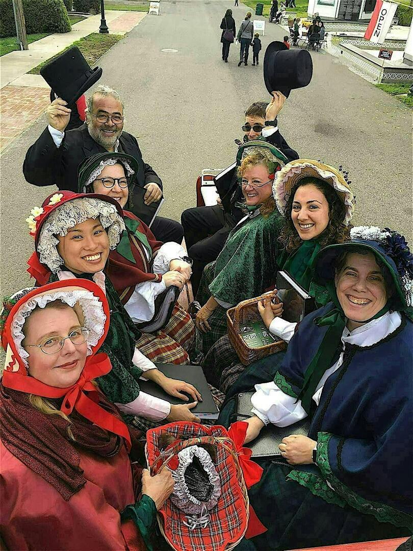 Quaint Victorian Holiday featuring Lyric Theater's Victorian Carolers - Quaint Victorian Holiday featuring Lyric Theater's Victorian Carolers