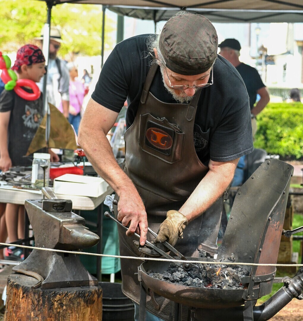 Pirates Invade Yorktown Weekend - Pirates Invade Yorktown Weekend