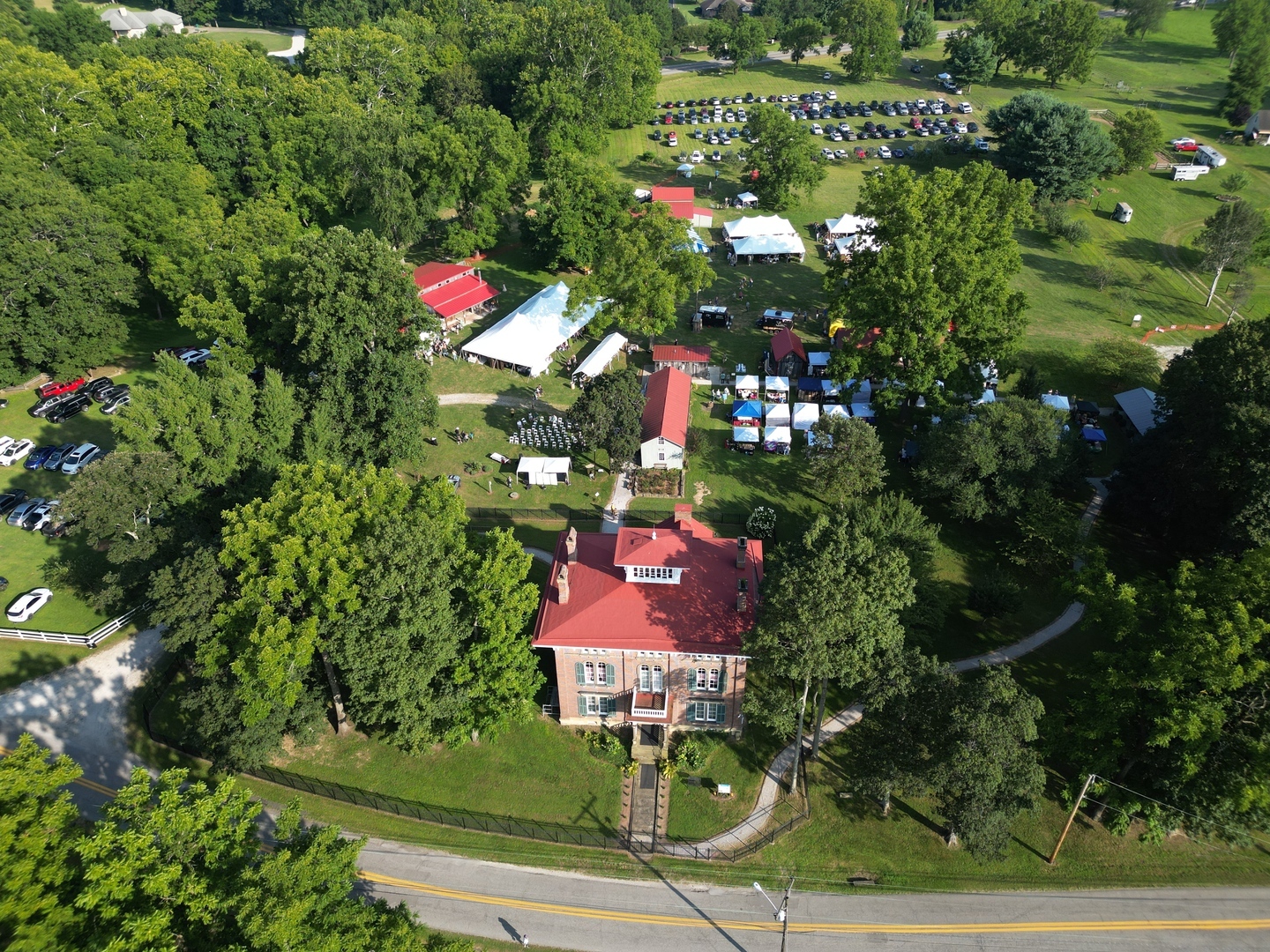 Antiques & Boutiques Market