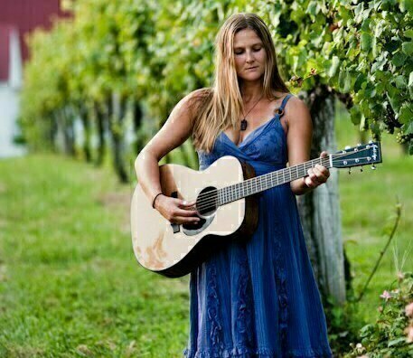 Live Music in the Orchard: Tara Mills