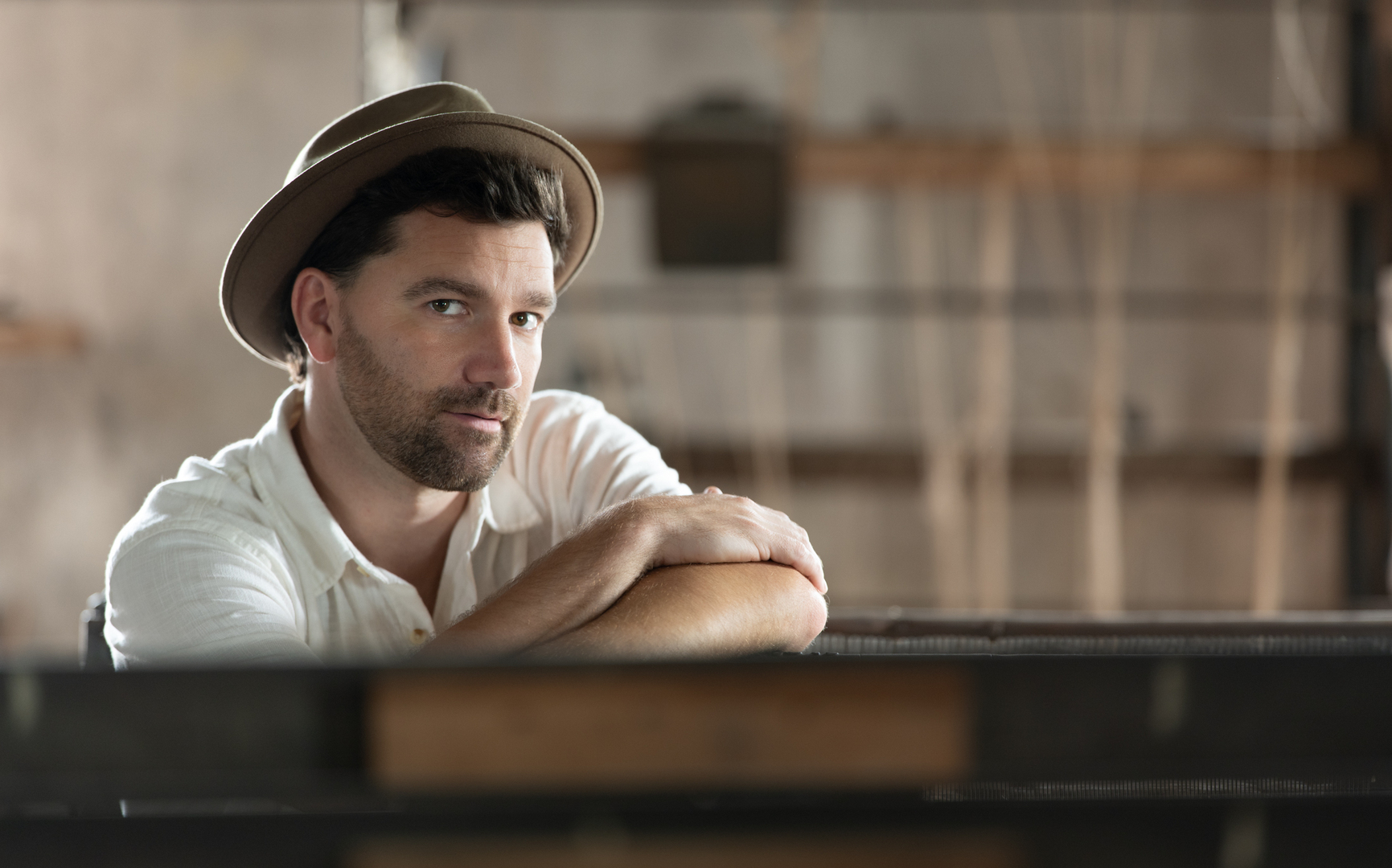 Eli Lev (folk musician) performing at Old Bust Head Brewing Company
