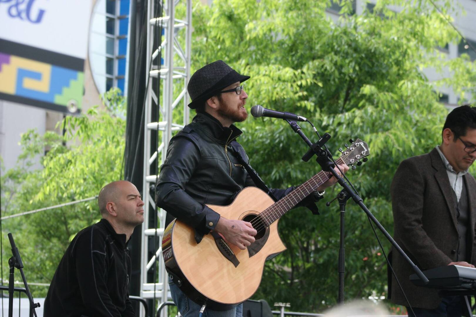 Groovin' in the Grove - Groovin' in the Grove