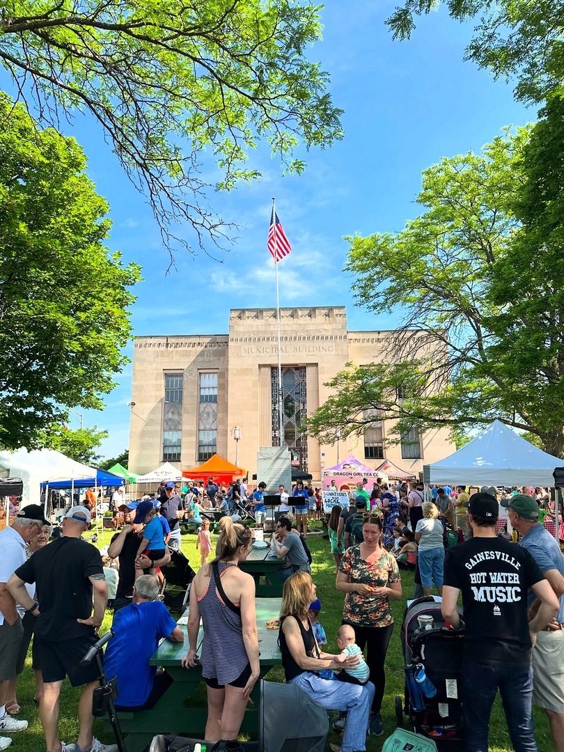 Kenmore Farmers Market Opens on Father's Day!