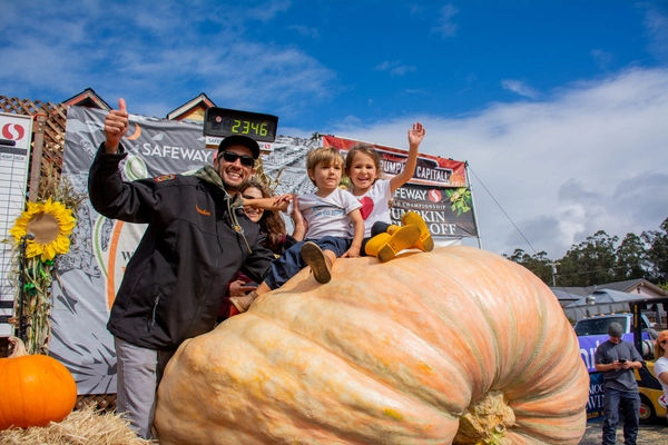Recordnet Events - 53rd Annual Safeway World Championship Pumpkin Weigh-off