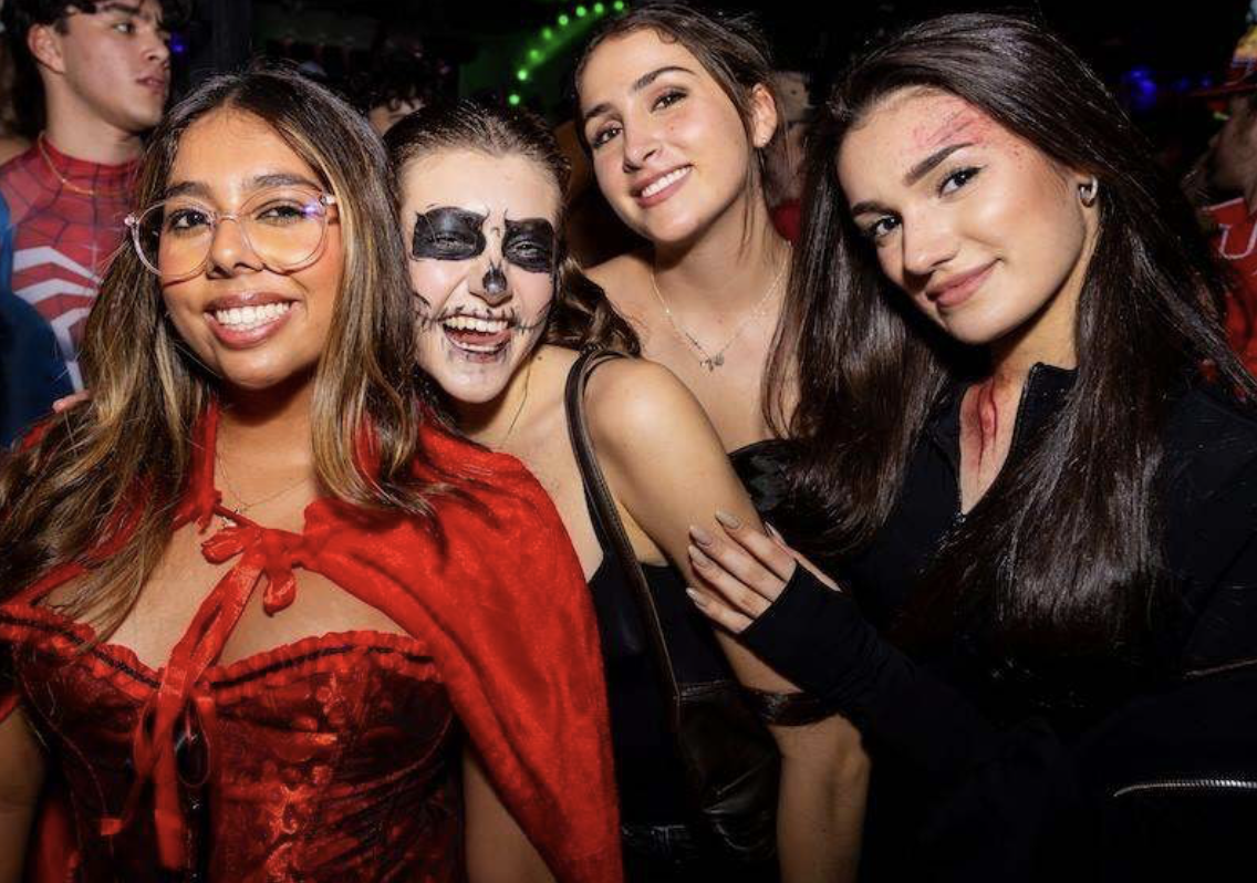 Crawlloween: River North Halloween Bar Crawl on Saturday 10/31